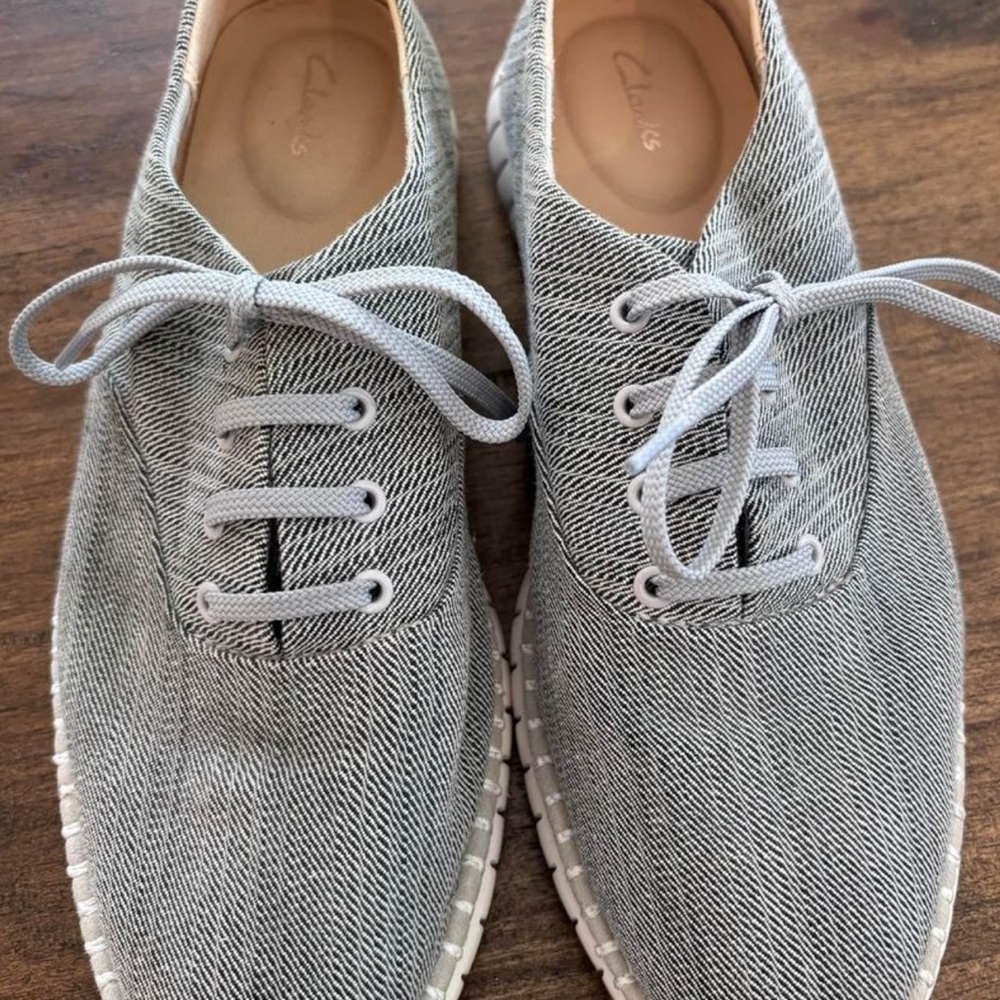 Like new Clark shoe